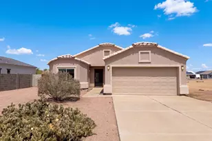 10564 W Buena Vista Dr, Arizona City, AZ 85123 - Photo 1