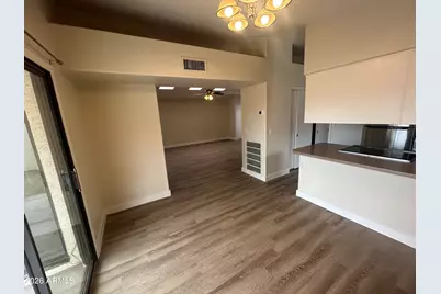 11134 N 82nd Drive, Peoria, AZ 85345 - Photo 9