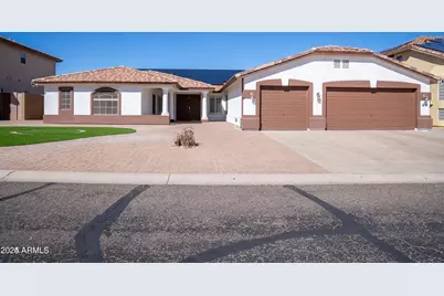 13612 W Windsor Boulevard, Litchfield Park, AZ 85340 - Photo 3
