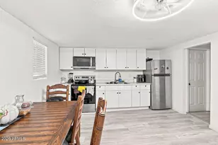 107 S Matlock St, Mesa, AZ 85204 - Photo 17