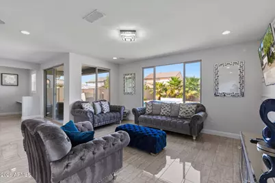 8754 W San Juan Avenue, Glendale, AZ 85305 - Photo 9
