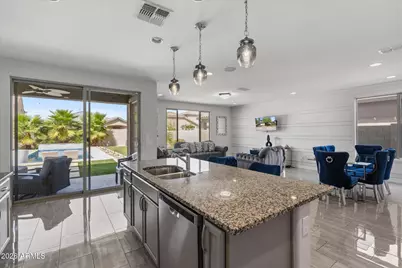 8754 W San Juan Avenue, Glendale, AZ 85305 - Photo 17