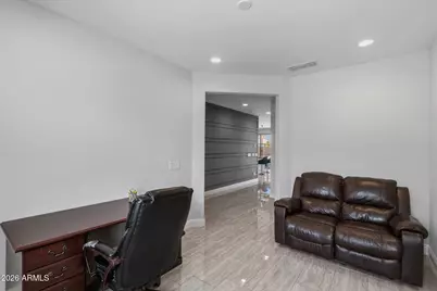 8754 W San Juan Avenue, Glendale, AZ 85305 - Photo 25