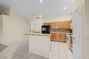 9027 E Coopers Hawk Dr, Sun Lakes, AZ 85248 - Photo 7