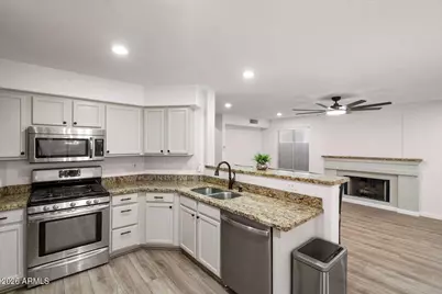 13123 W Cambridge Avenue, Goodyear, AZ 85395 - Photo 9