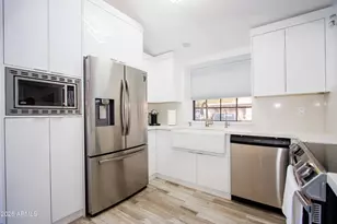 5704 E Aire Libre Ave, Scottsdale, AZ 85254 - Photo 11