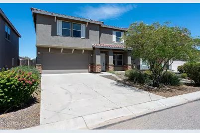 1084 E Kelsi Avenue, San Tan Valley, AZ 85140 - Photo 1