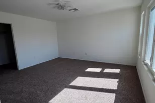 7245 S 41st Dr, Phoenix, AZ 85041 - Photo 21