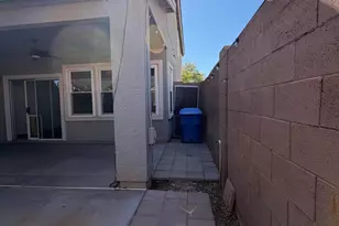 7245 S 41st Dr, Phoenix, AZ 85041 - Photo 29