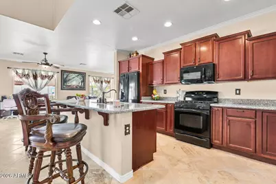 17024 W Rio Vista Lane, Goodyear, AZ 85338 - Photo 5