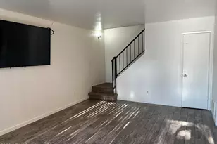 4241 N 68th Dr, Phoenix, AZ 85033 - Photo 7