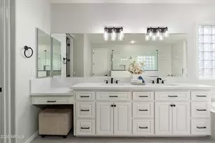 3449 E Lions St, Phoenix, AZ 85018 - Photo 11