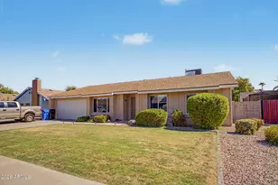 2357 W Betty Elyse Ln, Phoenix, AZ 85023 - Photo 31