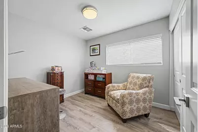 2357 W Betty Elyse Lane, Phoenix, AZ 85023 - Photo 21