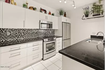 11333 N 92nd Street #1021, Scottsdale, AZ 85260 - Photo 3