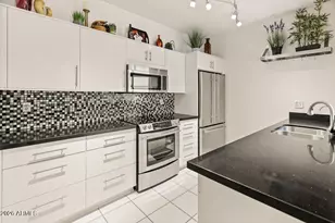 11333 N 92nd St, Scottsdale, AZ 85260 - Photo 3