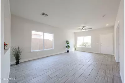 11800 W Virginia Avenue, Avondale, AZ 85392 - Photo 9