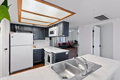 2020 W Union Hills Drive #202, Phoenix, AZ 85027 - Photo 13