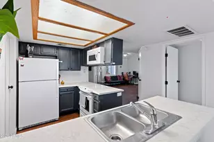 2020 W Union Hills Dr, Phoenix, AZ 85027 - Photo 13