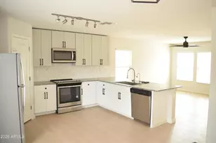 124 W Bobcat Pl, Casa Grande, AZ 85122 - Photo 3