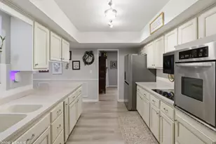 10143 W Bolivar Dr, Sun City, AZ 85351 - Photo 11