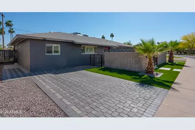 7513 E Hazelwood Street, Scottsdale, AZ 85251 - Photo 13