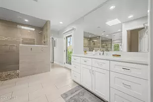 5402 E Laurel Ln, Scottsdale, AZ 85254 - Photo 33