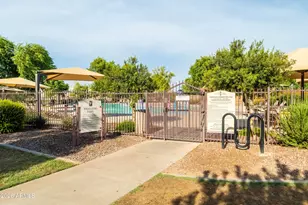 4078 E Maplewood St, Gilbert, AZ 85297 - Photo 43