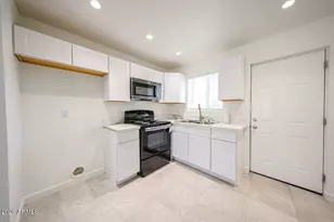 2810 E Roeser Rd, Phoenix, AZ 85040 - Photo 17