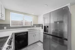 17621 N 18th Dr, Phoenix, AZ 85023 - Photo 15