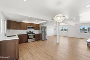 1 N Cottonwood Dr, Gilbert, AZ 85234 - Photo 9
