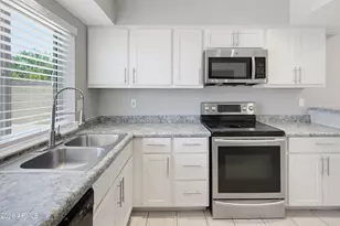 6620 W Mercer Ln, Glendale, AZ 85304 - Photo 13