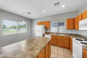 1708 S 79th Glen, Phoenix, AZ 85043 - Photo 9