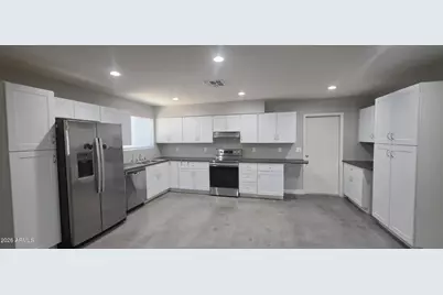 18209 N 7th Drive, Phoenix, AZ 85023 - Photo 3