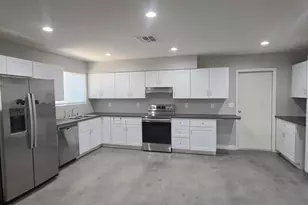 18209 N 7th Dr, Phoenix, AZ 85023 - Photo 3
