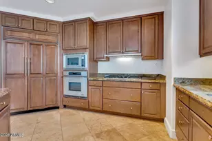 2211 E Camelback Rd, Phoenix, AZ 85016 - Photo 13