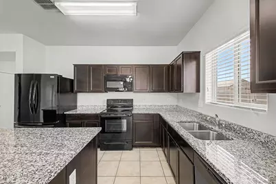 2912 W Hidalgo Avenue, Phoenix, AZ 85041 - Photo 11