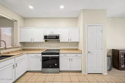 8737 W Hammond Lane, Tolleson, AZ 85353 - Photo 13