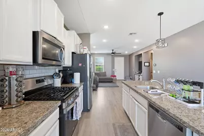 12652 W Northview Avenue, Glendale, AZ 85307 - Photo 9