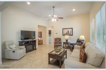324 N Monterey Court, Casa Grande, AZ 85194 - Photo 9