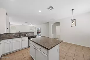 3096 E Ravenswood Dr, Gilbert, AZ 85298 - Photo 21