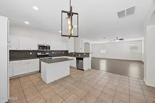 3096 E Ravenswood Dr, Gilbert, AZ 85298 - Photo 17