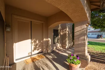1424 E Horseshoe Avenue, Gilbert, AZ 85296 - Photo 3