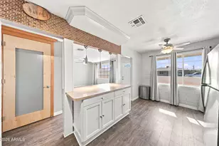 10223 N 17th Dr, Phoenix, AZ 85021 - Photo 13