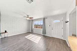 10223 N 17th Dr, Phoenix, AZ 85021 - Photo 9