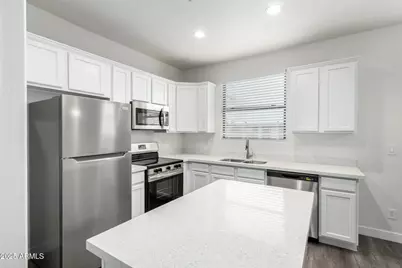 111 W Beth Drive, Phoenix, AZ 85041 - Photo 3
