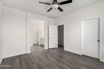 111 W Beth Drive, Phoenix, AZ 85041 - Photo 7