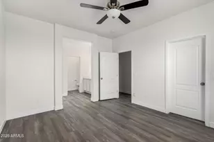 111 W Beth Dr, Phoenix, AZ 85041 - Photo 7