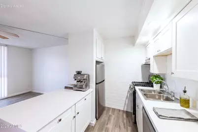 6320 N 16th Street #25, Phoenix, AZ 85016 - Photo 3