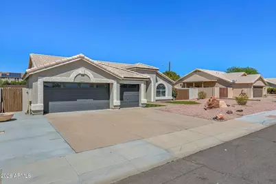 5538 W Fallen Leaf Lane, Glendale, AZ 85310 - Photo 3